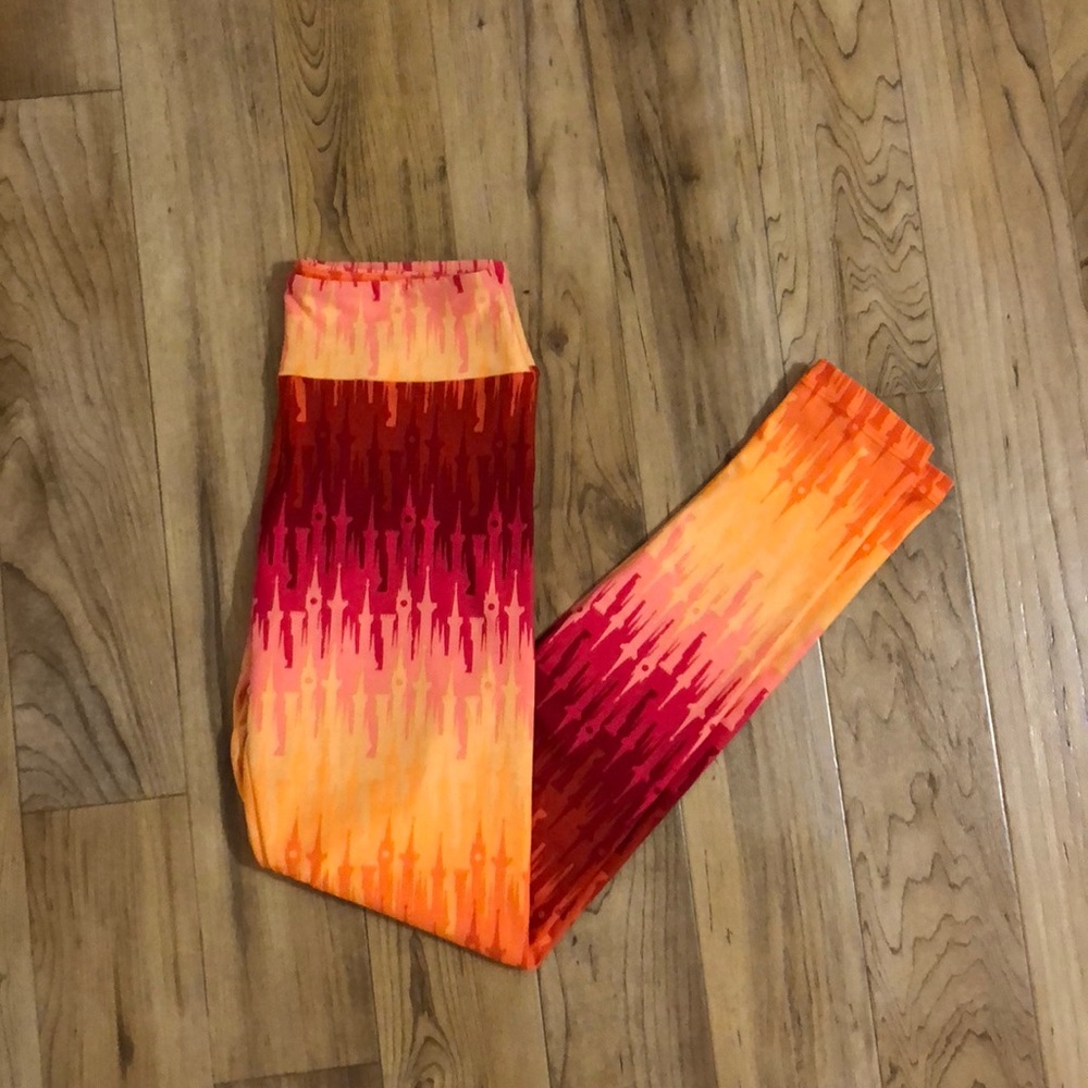 ✨NWT✨ Disney Princess OS LuLaRoe Castle Leggings